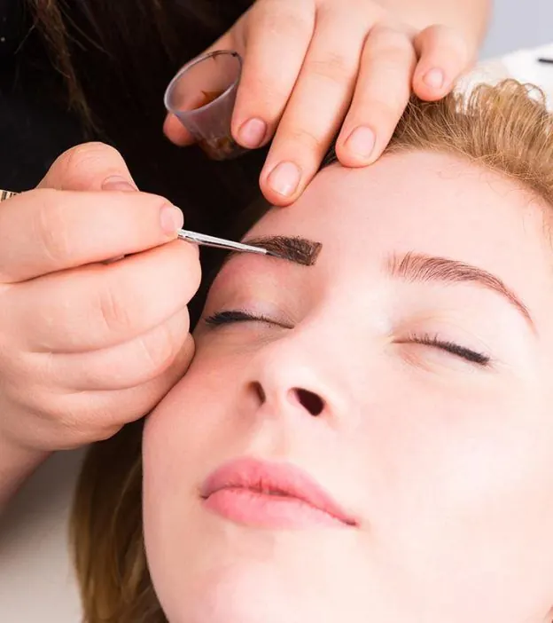 Certificate in Eyelash & Eyebrow Tinting training session at the Kira Exotica beauty academy in Indore